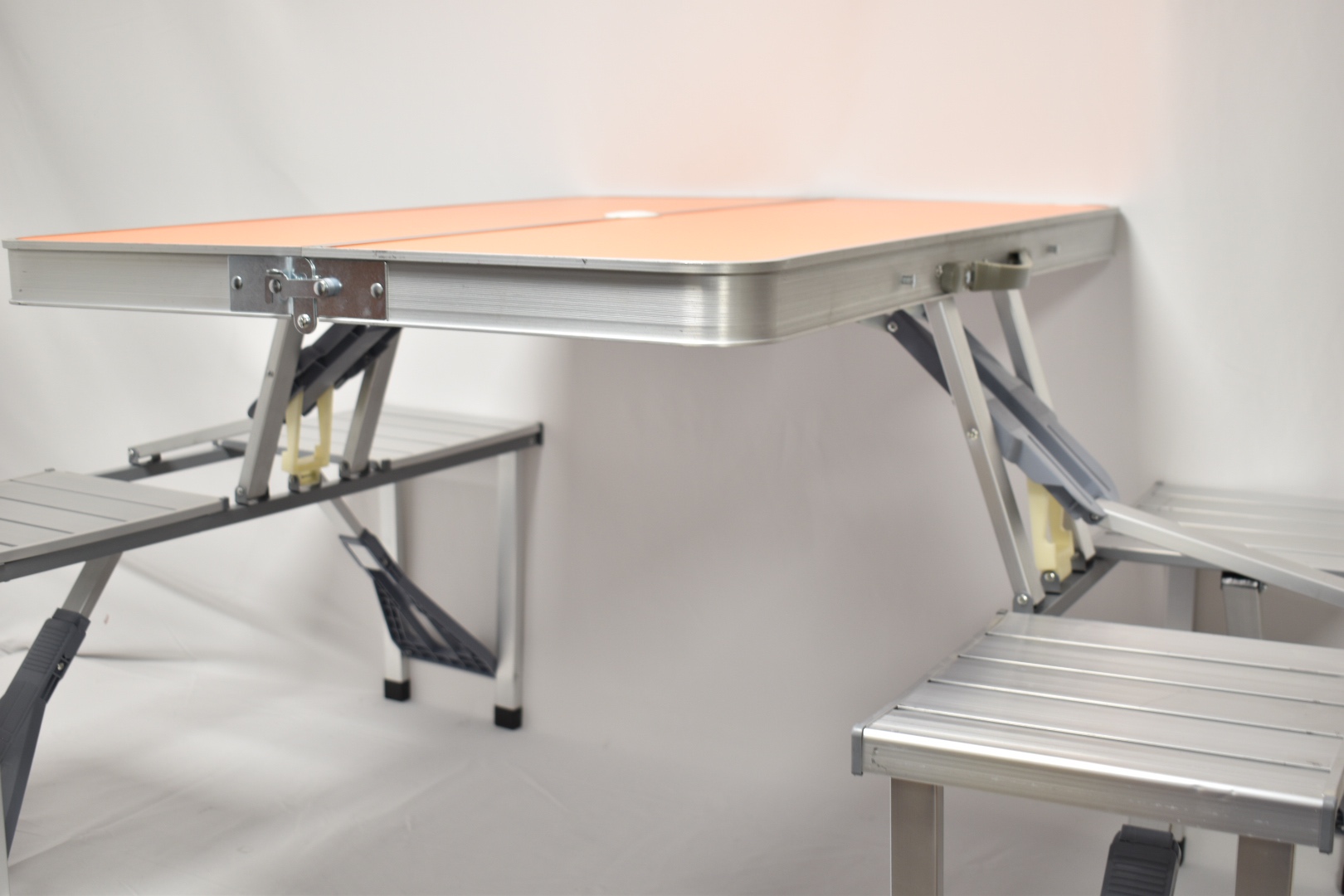 Mesas y sillas plegables de camping. Mesa plegable. Silla de camping, silla y mesa de aluminio, silla y mesa plegable. Silla plegable