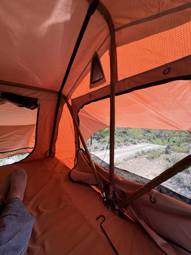 Tienda de techo para cuatro personas. Tienda de techo para coche cuatro personas tamaño XL. Tienda de techo para toda la familia GO ESCAPE con avance interior